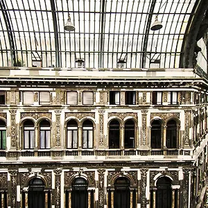 Pensionat Domus Sibyllina, Galleria Umberto I, Neapel