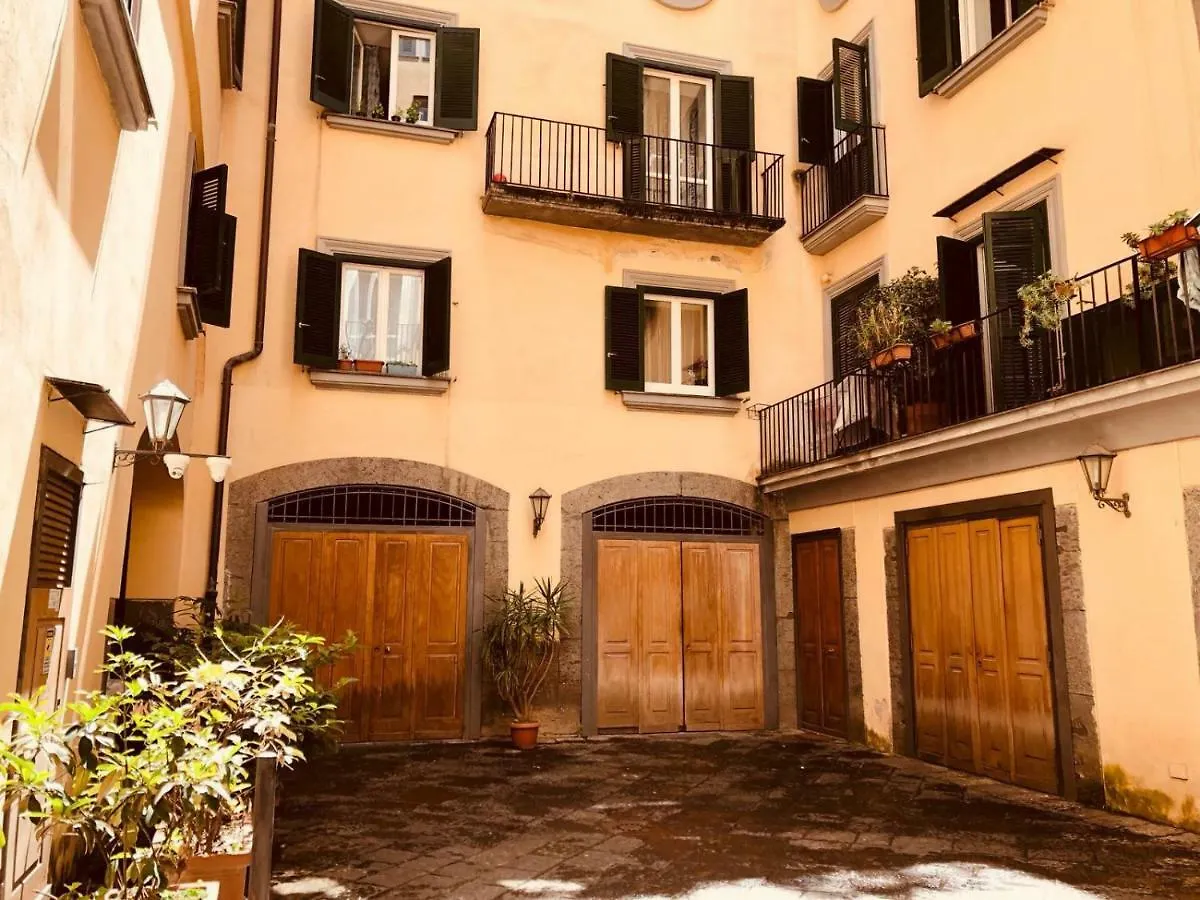 Palazzo Rota House Hotel Naples 3*,